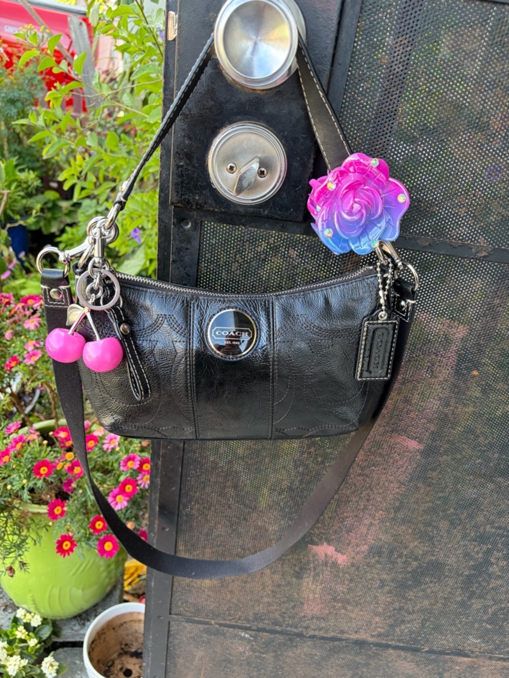 Gorgeous Y2k vintage Coach Soho Hobo black patent Glossy liquid leather bag